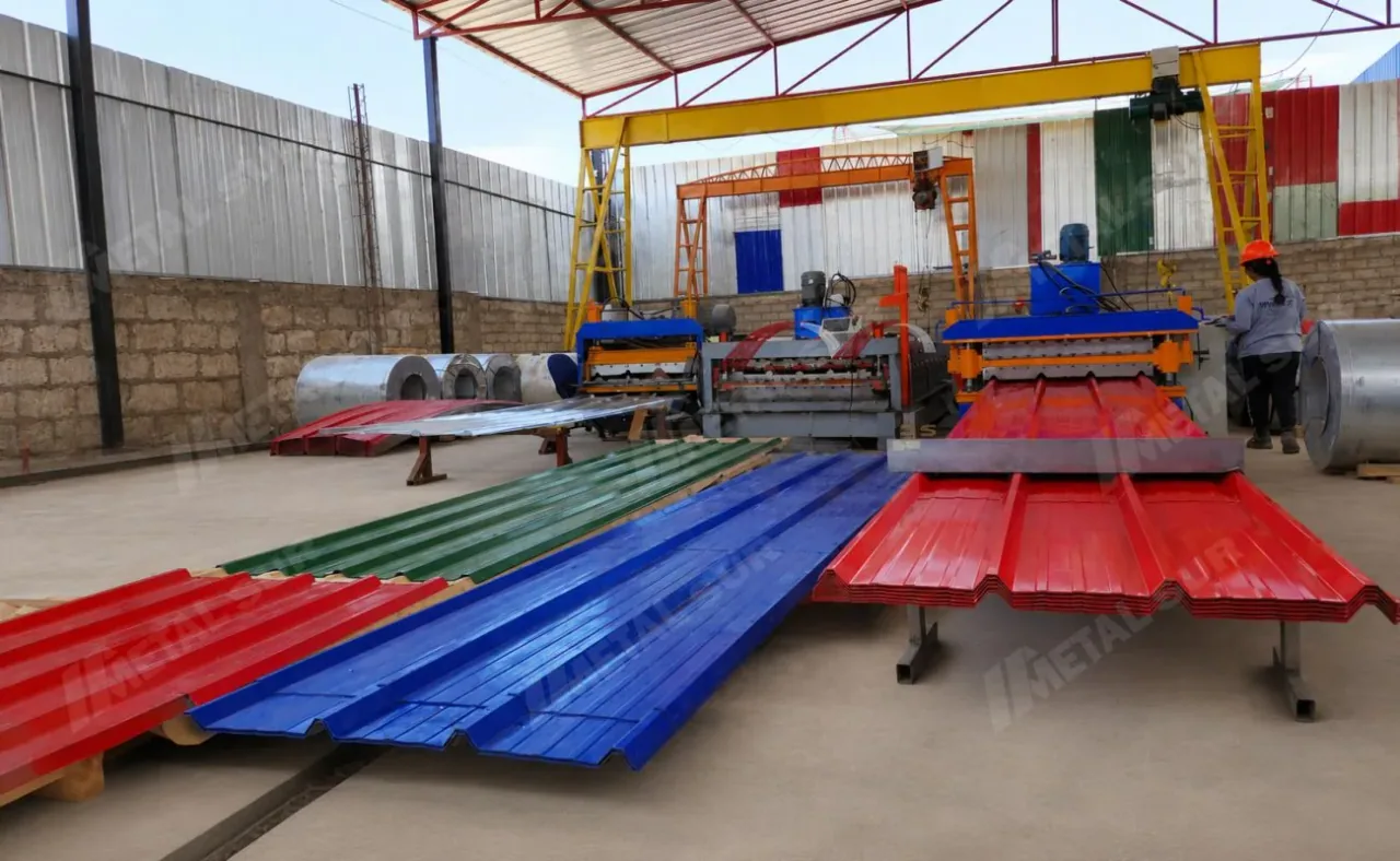 Fabricación de perfiles de Aluzinc TR4 en Metal Sur Arequipa