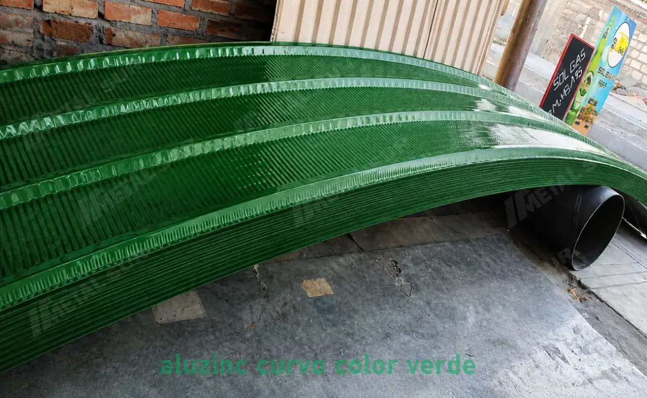 Cobertura curva TR4 verde preparada para despacho